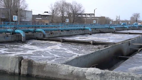 The process of recirculating sediment with a solid contact donkey in a water Stock Footage 129560705