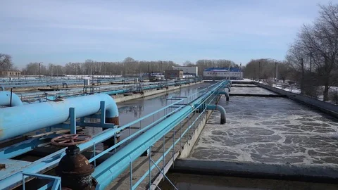 The process of recirculating sediment with a solid contact donkey in a water Stock Footage 129560727