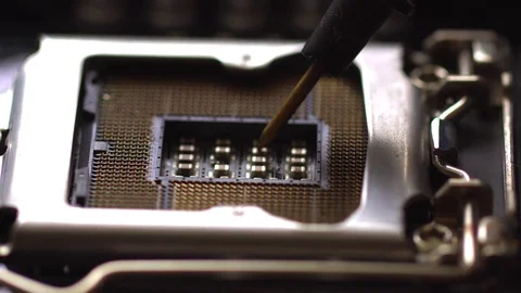 Process of repairing and soldering cpu chip microprocessor macro Vídeo Stock 69838315