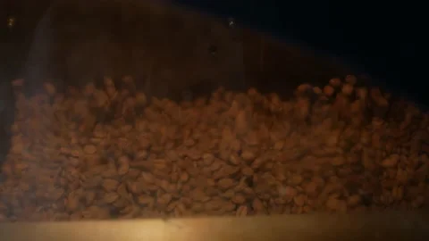 Process of the roasting coffee beans Video stock 143869400