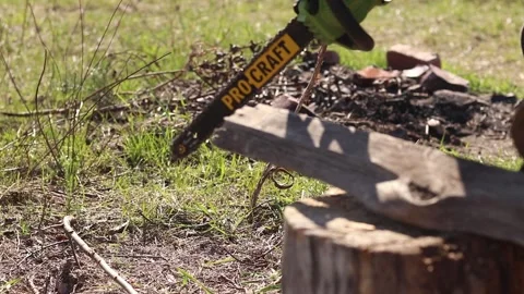 The process of sawing dry wood using a Procraft chainsaw Видео 335283440