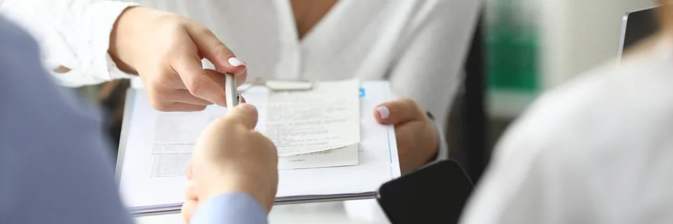 Process of signing contract 스톡 사진