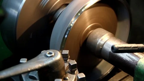 Processing of metal for a lathe Stockbeeldmateriaal 74652667