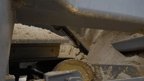 Processing of sand and ground. Machines working and conveyor line transporting 動画素材 101031227