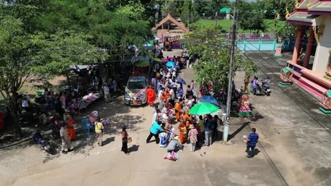 The procession of the monks walking for alms. 動画素材 290822167