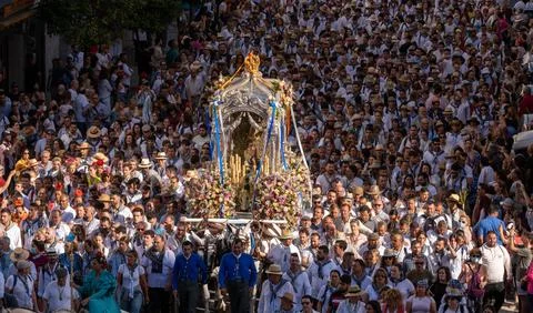Procession of the Simpecado image to the village of El Rocio, Huelva, Spain - 02 Stock Photos