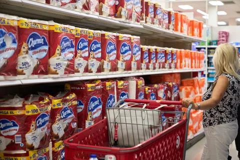 Procter &amp; Gamble announced it will raise prices due to tariffs, Los Angeles, USA Stock Photos
