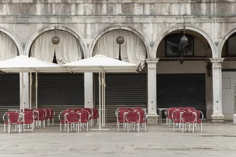 The Procuratie Vecchie, elevation in Piazza San Marco, city of Venice, Italy, Stock-Fotos