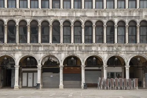 The Procuratie Vecchie, elevation in Piazza San Marco, city of Venice, Italy, Stockfoto's