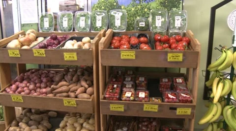 A produce market. Stock Footage 8693783