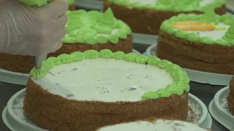 Production and cake decoration 動画素材 48465336
