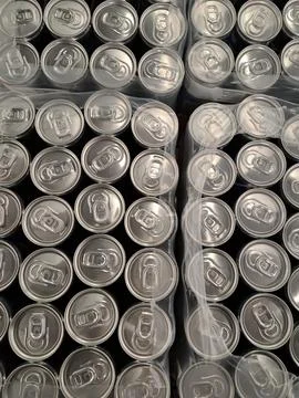Production of carbonated drinks in cans Fotos de archivo