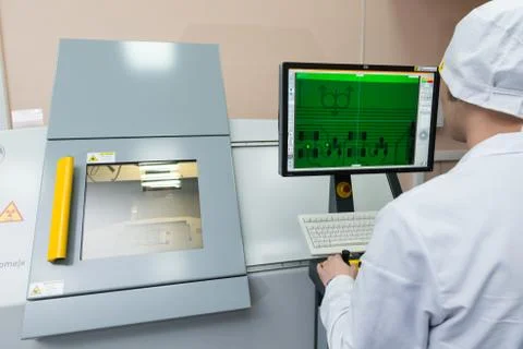 Production of electronic components  at high-tech factory 스톡 사진