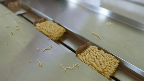 Production of instant noodles Stock Footage 84796816
