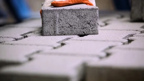 Production line inside a road pavement factory. Interlocked pavement blocks Vídeo Stock 111942335