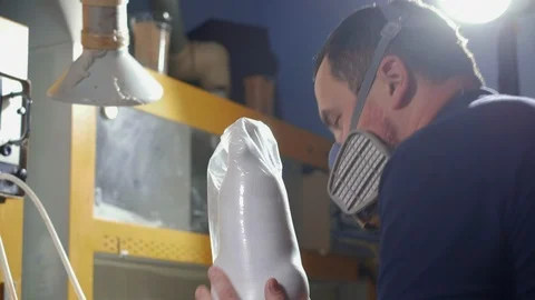 Production of a prosthetic leg. Creates part of the leg above the knee. Pours Video stock 120125175