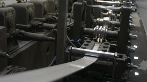 Production of stainless pipes. 库存影片 121060574