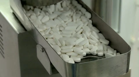 The production of tablets Stockbeeldmateriaal 67410604