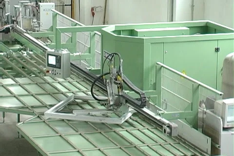 Production of windows Stock Footage 980628