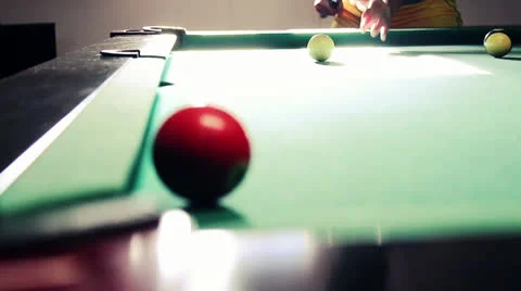 PROFESSINAL PLAYER OF BILLIARD BALL N 5° IN THE HOLE 動画素材 25707423