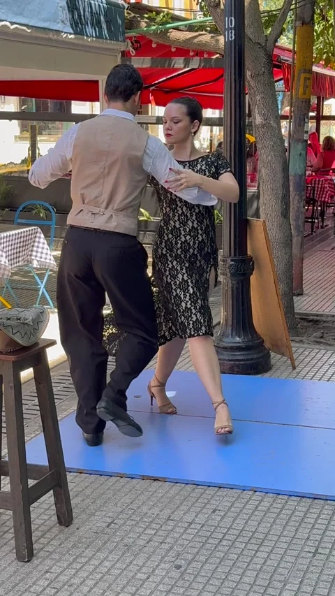 Professional Argentine Tango Dancers Performing on Caminito Street in La Boca Video stock 339432234