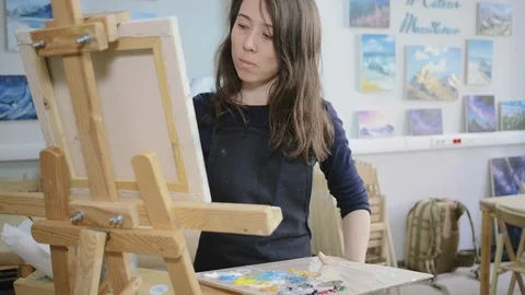 Professional artist working in the studio Stock Footage 115276258