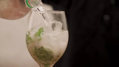 A professional bartender makes cocktails Video stock 329095142