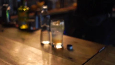 Professional bartender preparing a cocktail 動画素材 104523155