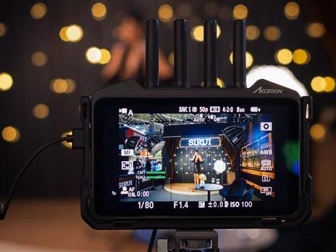 Professional Camera in Action: Capturing a Live Performance 库存照片