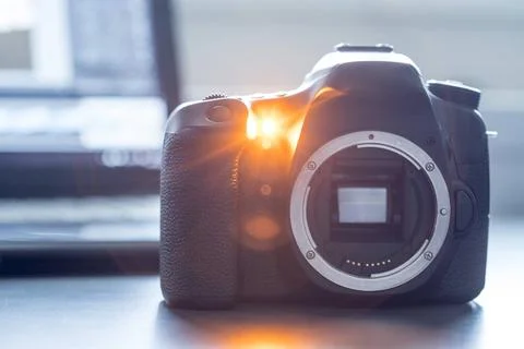 Professional camera: Reflex camera with open sensor Professional reflex ca... Stock Photos