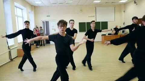 Professional dancers prepare for a dance performance. Stock Footage 185435221