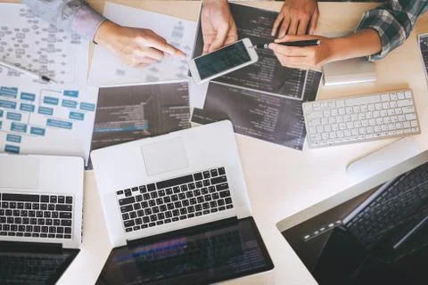 Professional Developer programmer cooperation meeting and brainstorming and p Stock-Fotos