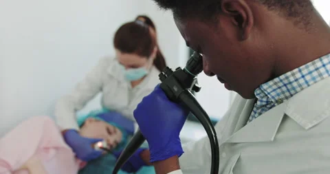 Professional Doctors Doing A Surgery Through The New Electronic Operating 스톡 동영상 148225990