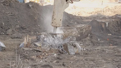 Professional electric tools for breaking the concrete cover. Video stock 129870369