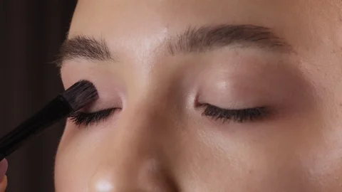 Professional eye makeup. 库存影片 121777638