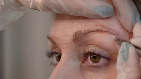 Professional eyebrow styling Stock Footage 152626275