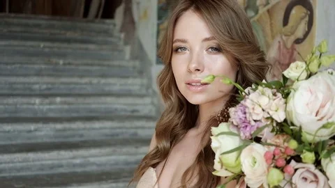 Professional fashion model looking into the camera Video stock 74183004