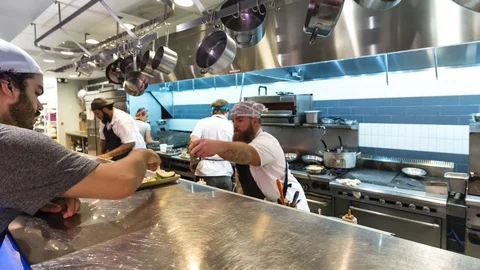 Professional Kitchen Activity, Sharp Timelapse Stockbeeldmateriaal 114339324