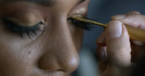 Professional make-up artist at work Stock Footage 125963436