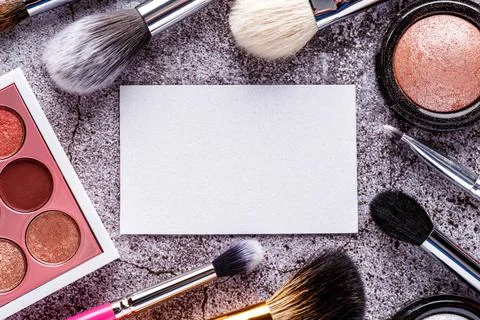 Professional makeup brushes and tools, makeup product set. Blank page notepad Foto stock