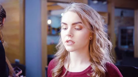 Professional makeup process 스톡 동영상 75547247