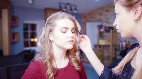 Professional makeup process 스톡 동영상 75548514