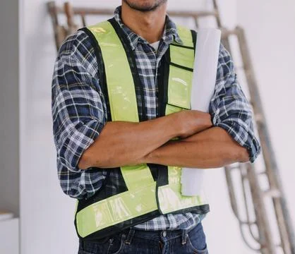 Professional Mechanical Engineer team Working on Personal Computer at Metal.. Foto stock