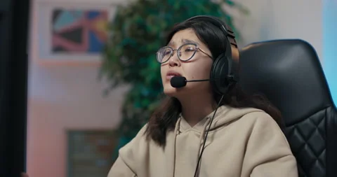 Professional player in headset playing on the computer lost a round in the game Stock Footage 177202580
