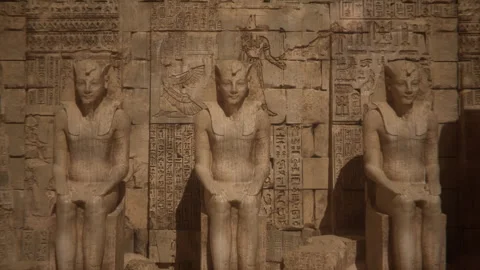 A professional shot close to the face of the statue of the Pharaonic king Stock Footage 290768966