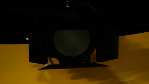 Professional Studio Light Being Turned ON and OFF  스톡 동영상 92786265