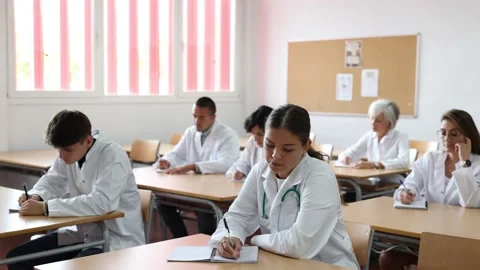 Professor explaining subject to group of medical students Stock-Footage 225445167