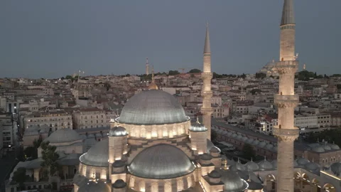 Profile panning over Mosque Stock Footage 312566799