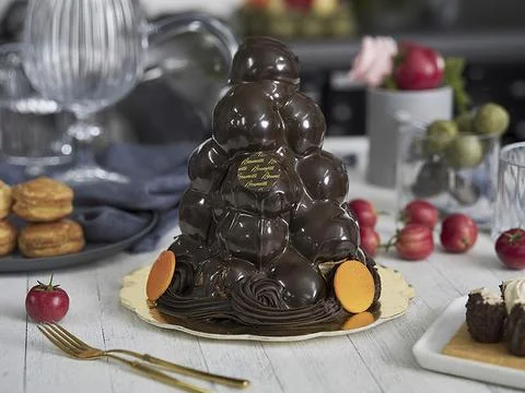 Profiterole Cake Stock Photos