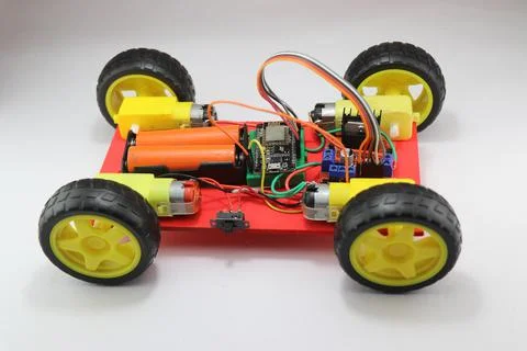 Programmable robotic car with four wheel drive and wireless control ability Foto stock